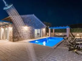 Stone Villa Gelosia Rustica with pool