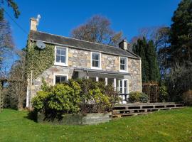 Gledfield Highland Estate, hotel with parking in Culrain