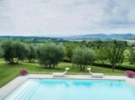 Favolosa Villa in Toscana, hotel con parking en Lucignano