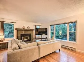 Cozy Redmond Retreat Spacious Deck and Yard!