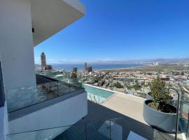 Departamento con piscina vista panorámica más estacionamiento, hotel near Francisco Sanchez Rumoroso Stadium, Coquimbo