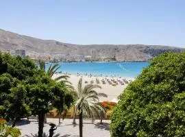 Seafront studio with beach view in the center of Los Cristianos