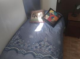 Katia, homestay in Santiago