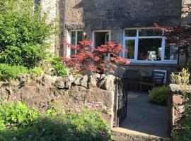 Mews Cottage Arnside - 2 Bedroom Cottage、アーンサイドのホテル