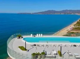 Marítima Playa Beach front Condo with great views