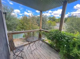 Comal River Condo 373, hotel in New Braunfels