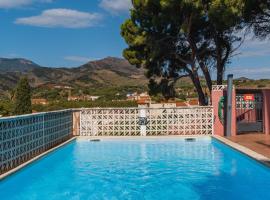 Regina's Banyuls - 2 terraces, pool and private parking, hôtel de luxe à Banyuls-sur-Mer