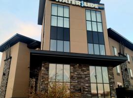 Comfort Suites, hotel in Kelowna