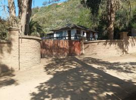 Casa Laguna de Zapallar Maitencillo, rumah kotej di Zapallar