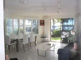 1 Aarons Villa