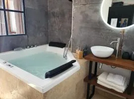 "The Love Room Bandol" Jacuzzi & Vue Mer