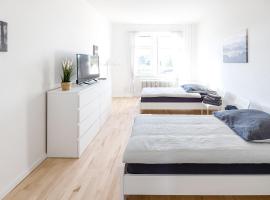 Modern & Chic Apartment with Balcony in Offenbach, hotel v destinaci Gravenbruch