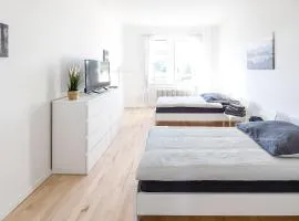 Modern & Chic Apartment with Balcony in Offenbach