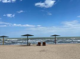 Goradil Beach, Hotel in Baku