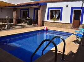 Vivienda con piscina y cocina campera