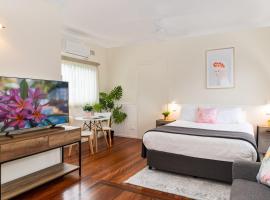 Pacific Motel 07、フォースターのホテル