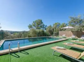 YourHouse Llampi, quiet villa in the countryside with private pool