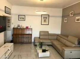 Maison, 2chambres, gde terrasse, prox SNCF, friche et Vieux Port