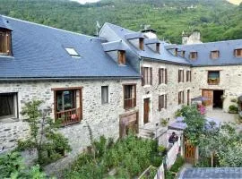 Maison de charme à Guchan avec vue sur la montagne et jacuzzi