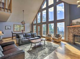 Pet-Friendly Conifer Home with Mountain Views!, hotel in Conifer