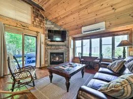 Sapphire Corner Unit Townhome about 1 Mi to Lake!