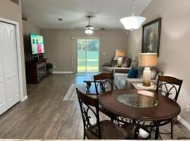 Quiet Snowbird Retreat Comfy Affordable