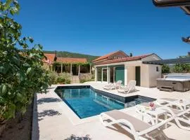 Gorgeous Home In Slivno With Sauna