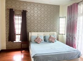 Muar Homestay [Located at Sabak Awor Seafood Court]，麻坡的飯店