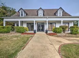 Starkvegas Clubhouse about 2 Mi to MSU Campus!