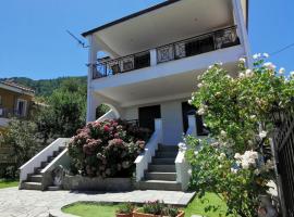 DeniaStella Apartments, hotel a Skala Potamias