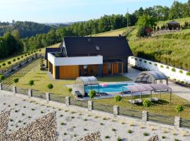 BLACK ROCKS domki na wynajem, cottage in Nowy Sącz