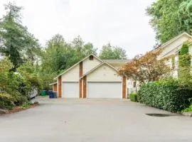 Private Waterfront Retreat near downtown Auburn