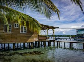 Hostal On The Sea, hotell i Bocas del Toro