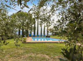 Private villa with swimming pool in the heart of Umbria, вилла в городе Беванья