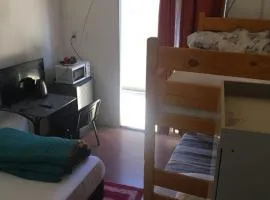 N1-3 Apto Céntrico Pequeño Habitación C/ Aire Acondicionado P/4 Personas Baño Privado