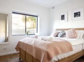 Manly Cosy Retreat - Short walk to beach
