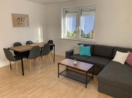 Monteur- und Ferienwohnung 2 - Haus Weitblick Schonungen, ξενοδοχείο σε Schonungen