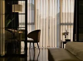 LIVIE Hanoi Ham Long