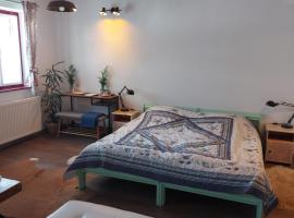 Pr' Šovarjo, Hotel in Zgornje Gorje