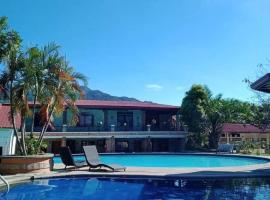 La Vista Pansol Resort Complex by RedDoorz, hotel v destinácii Pansol