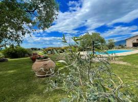 Exclusive Pool-open All Year-spoleto Biofarm-slps 8-village shops, bar1 km 2, hotel en Poreta