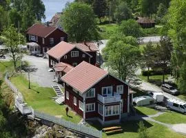 Turistgården Töcksfors、Töcksforsのコテージ
