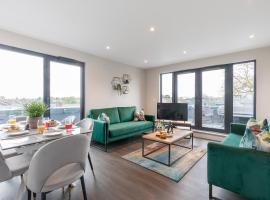Elliot Oliver - Stunning Three Bedroom Penthouse With Large Terrace & Parking, hotel perto de Gloucestershire Royal Hospital, Gloucester