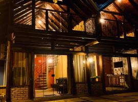 Encanto Chalés – 150m da Praia Grande – Penha – SC, hotel v destinaci Penha