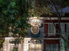 Roso Guest House, hotel in Roma, Mexico City