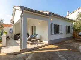 Gorgeous Home In Krk With Wifi