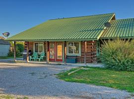 Cozy Teton Valley Escape Pet Friendly with a Fee!, готель у місті Дріггс
