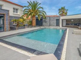 Beautiful Home In Agde