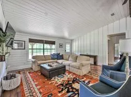 Modern Kilgore Home with Yard about 14 Mi to Lake!