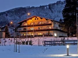 Hotel Altmünsterhof, hotel v destinaci Altmünster